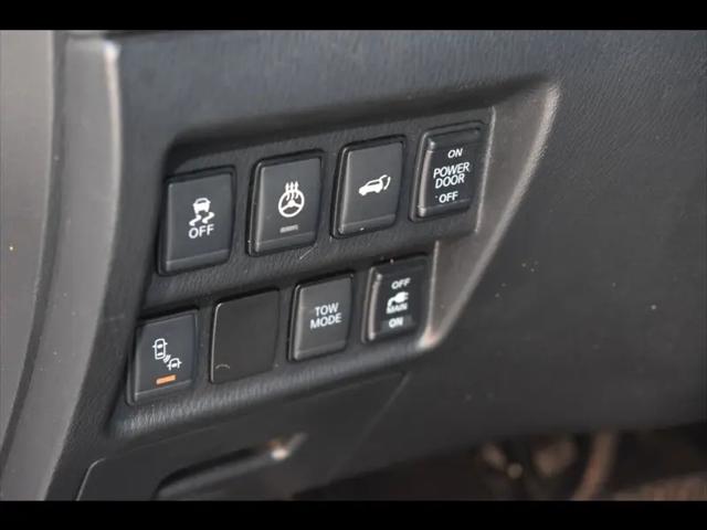 2017 Nissan Pathfinder SL