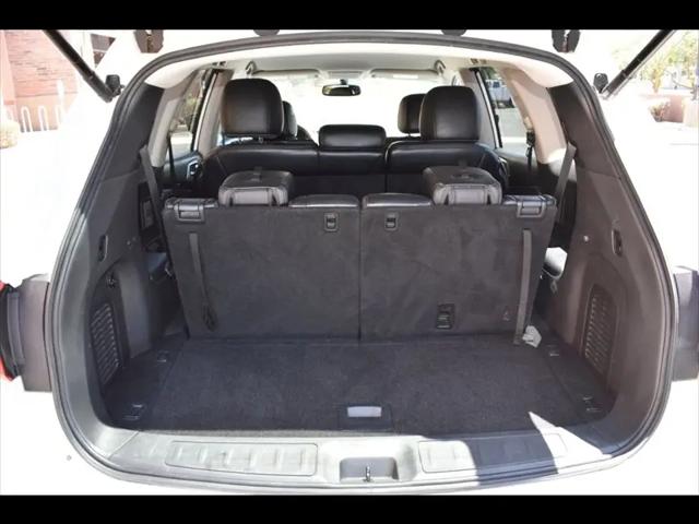 2017 Nissan Pathfinder SL