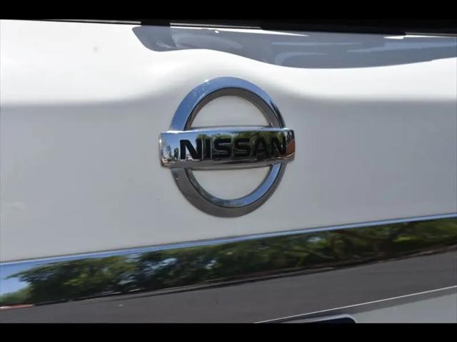2017 Nissan Pathfinder SL