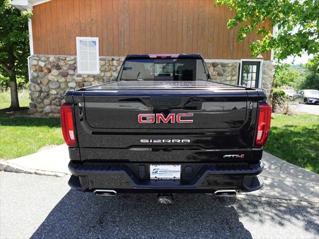 2022 GMC Sierra 1500 Limited 4WD Crew Cab Standard Box AT4