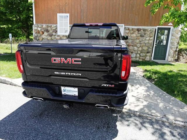 2022 GMC Sierra 1500 Limited 4WD Crew Cab Standard Box AT4