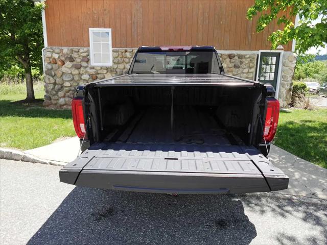 2022 GMC Sierra 1500 Limited 4WD Crew Cab Standard Box AT4
