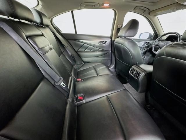 2021 INFINITI Q50 LUXE