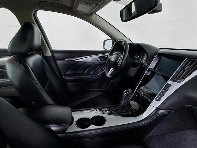 2021 INFINITI Q50 LUXE