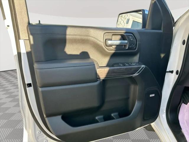 2021 Chevrolet Silverado 1500 4WD Crew Cab Short Bed LTZ