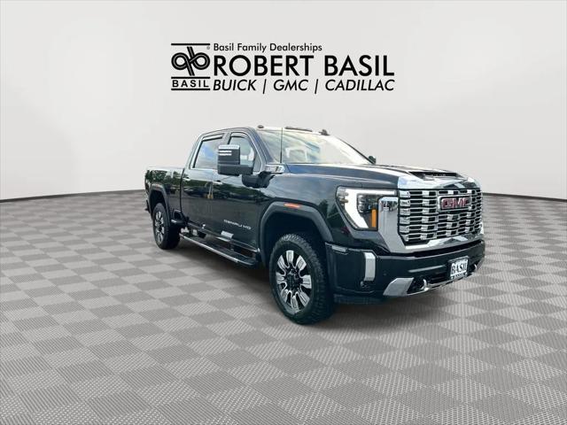 2025 GMC Sierra 2500HD 4WD Crew Cab Standard Bed Denali