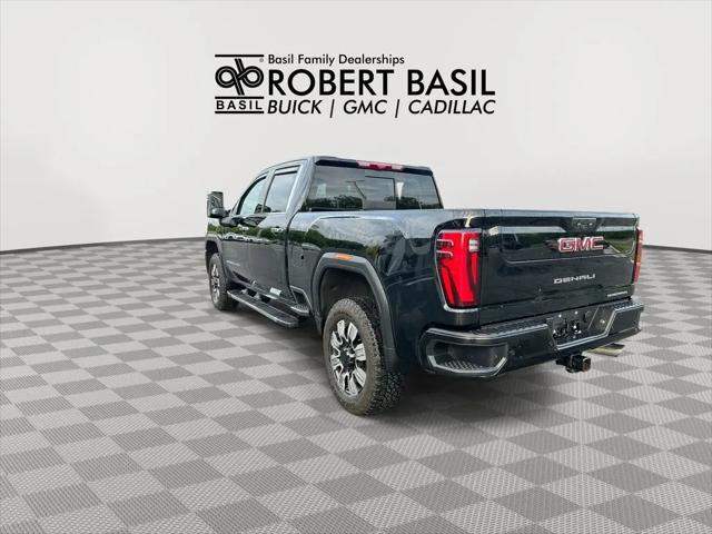 2025 GMC Sierra 2500HD 4WD Crew Cab Standard Bed Denali
