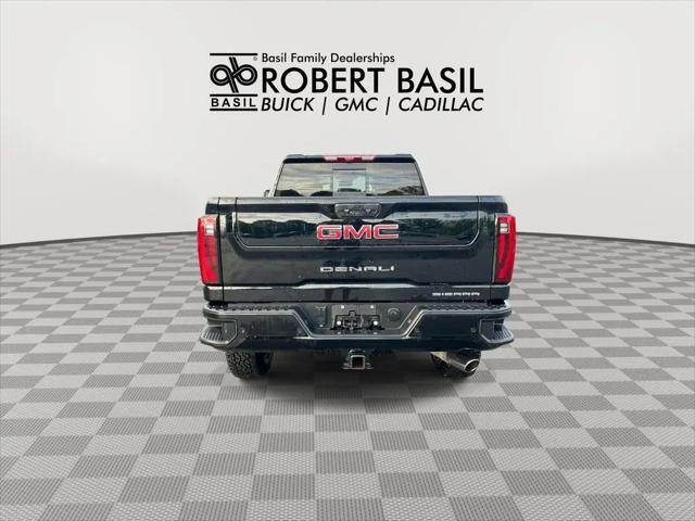 2025 GMC Sierra 2500HD 4WD Crew Cab Standard Bed Denali