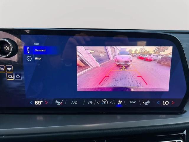 2025 Chevrolet Traverse AWD LT
