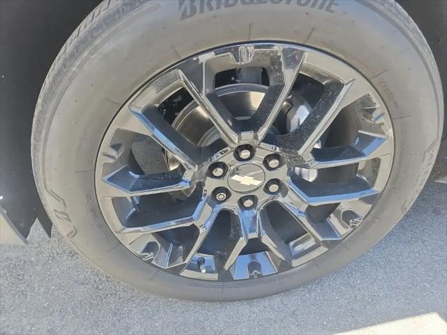 2023 Chevrolet Suburban 2WD LT