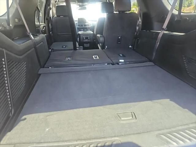 2023 Chevrolet Suburban 2WD LT