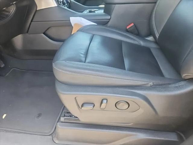 2023 Chevrolet Suburban 2WD LT