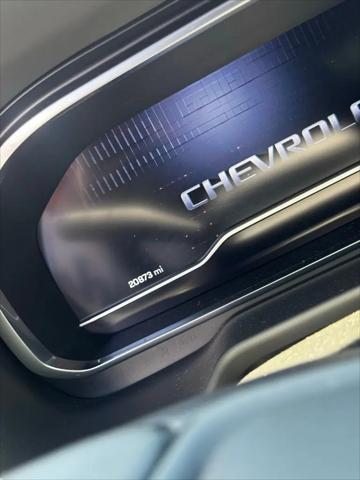 2023 Chevrolet Suburban 2WD LT