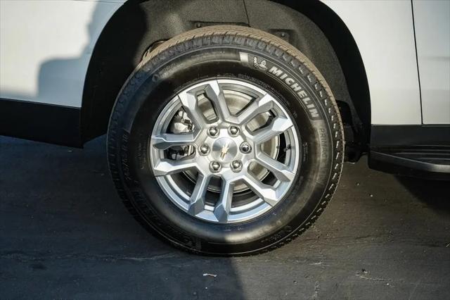 2026 Chevrolet Suburban LS, 4WD