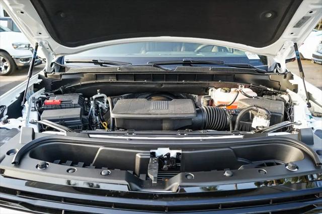 2026 Chevrolet Suburban LS, 4WD