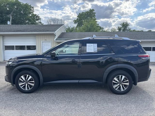 2023 Nissan Pathfinder SL 4WD