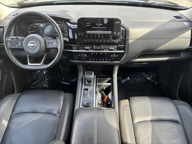 2023 Nissan Pathfinder SL 4WD