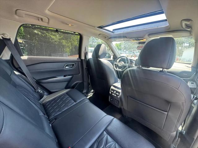 2021 Nissan Rogue Platinum FWD