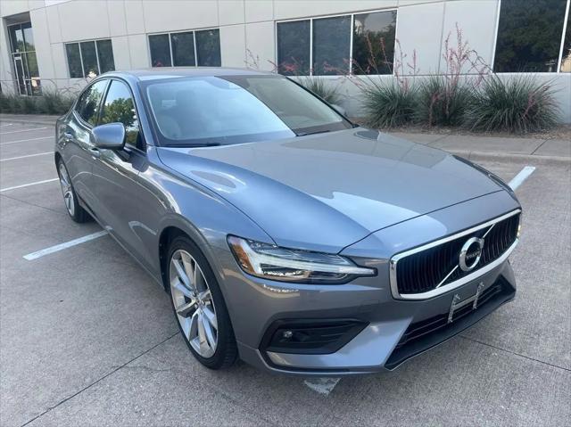 2021 Volvo S60 T5 Momentum