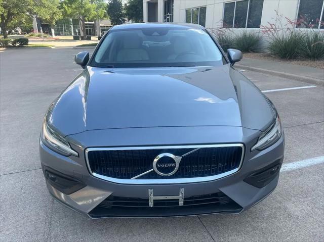 2021 Volvo S60 T5 Momentum