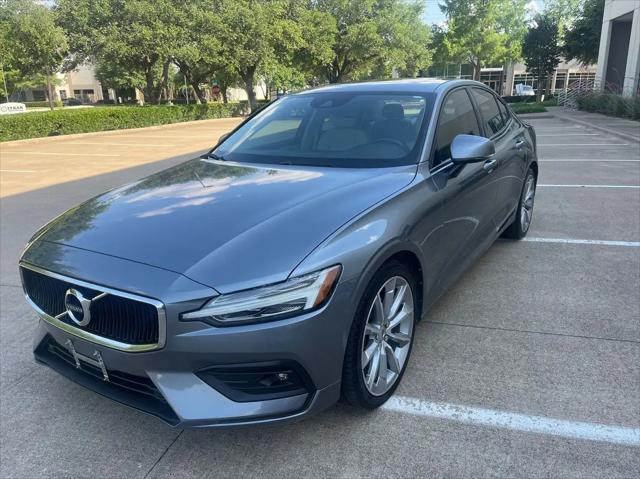 2021 Volvo S60 T5 Momentum