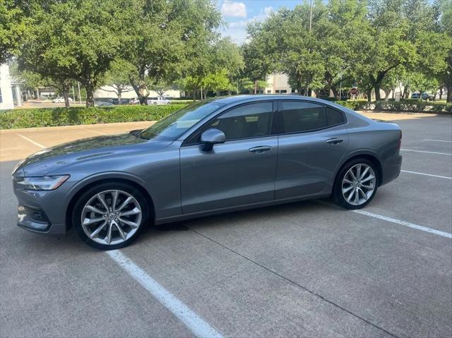2021 Volvo S60 T5 Momentum