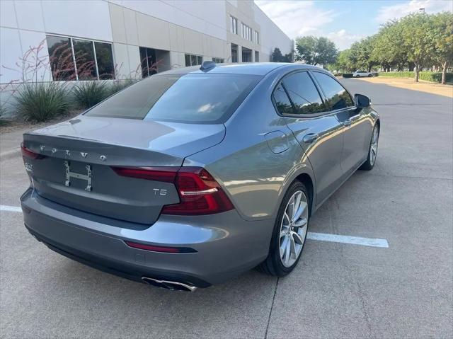 2021 Volvo S60 T5 Momentum