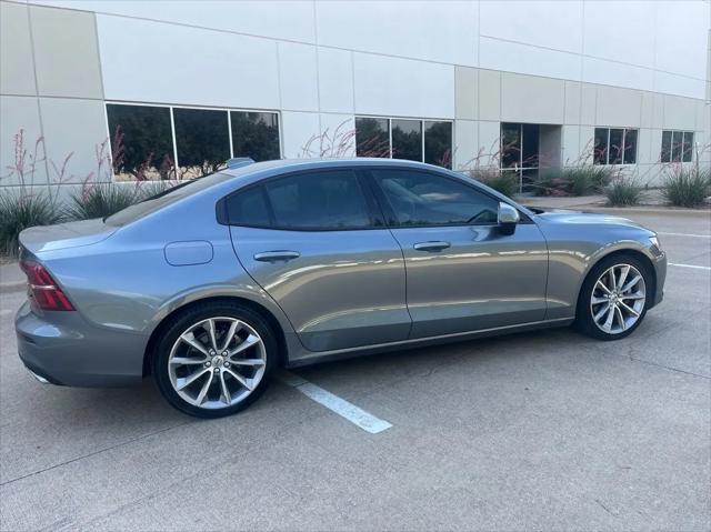 2021 Volvo S60 T5 Momentum