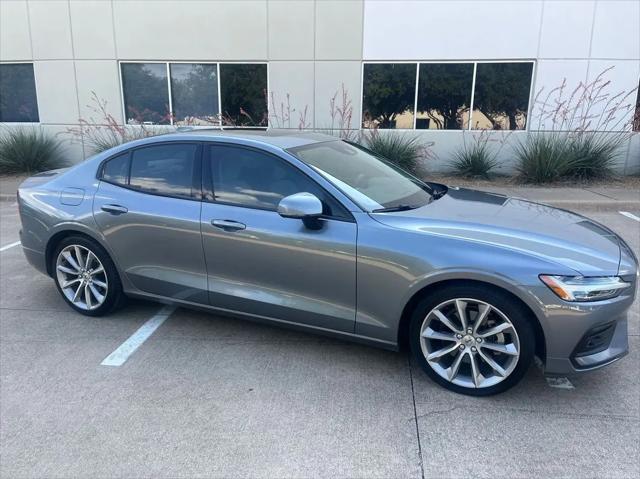 2021 Volvo S60 T5 Momentum