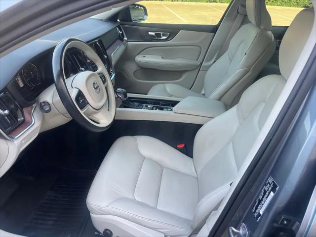 2021 Volvo S60 T5 Momentum