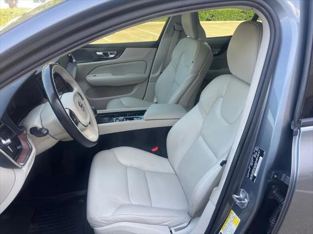 2021 Volvo S60 T5 Momentum