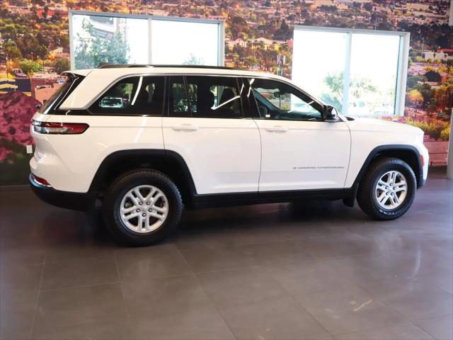 2024 Jeep Grand Cherokee Laredo 4x2