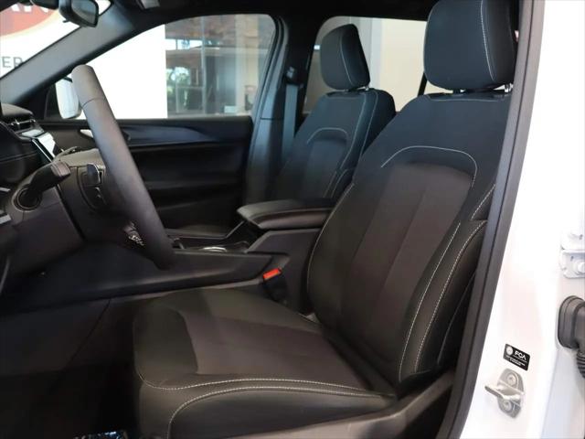 2024 Jeep Grand Cherokee Laredo 4x2