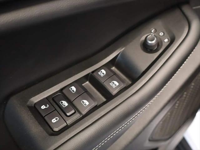 2024 Jeep Grand Cherokee Laredo 4x2