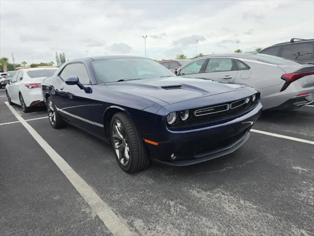 2017 Dodge Challenger SXT Plus