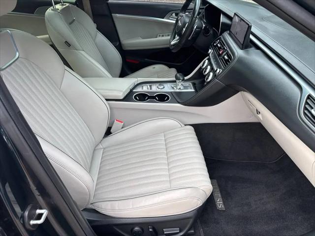 2022 Genesis G70 2.0T RWD