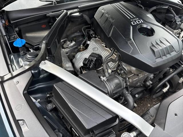 2022 Genesis G70 2.0T RWD