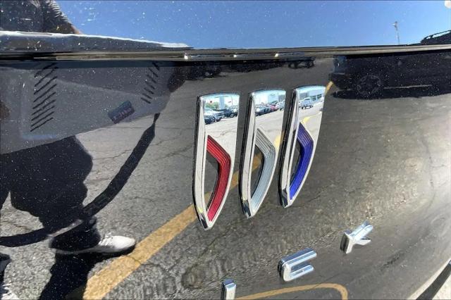 2026 Buick NV Sport Touring FWD