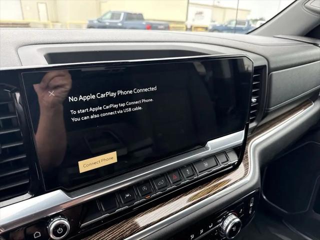 2023 GMC Sierra 1500 4WD Crew Cab Short Box SLE