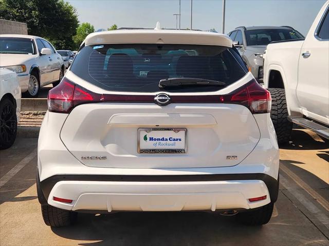 2022 Nissan Kicks SR Xtronic CVT