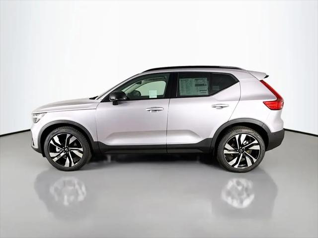 2026 Volvo XC40 Ultra, B5 AWD Gas (mild hybrid), Dark