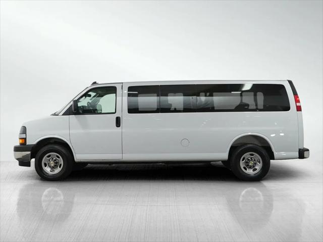 2025 Chevrolet Express Passenger RWD 3500 Extended Wheelbase LT
