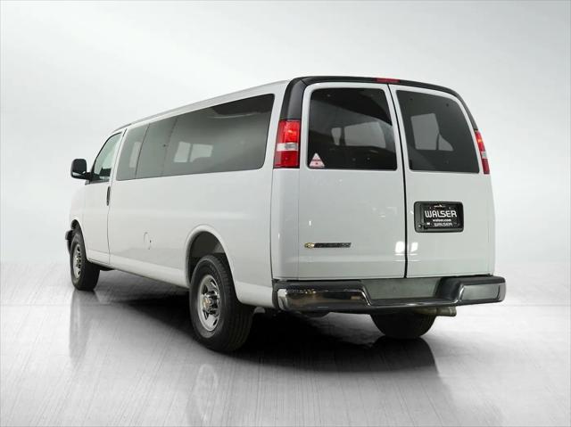 2025 Chevrolet Express Passenger RWD 3500 Extended Wheelbase LT