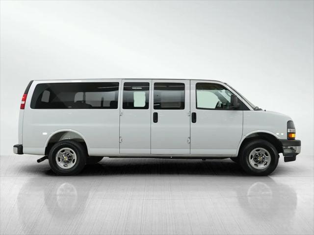 2025 Chevrolet Express Passenger RWD 3500 Extended Wheelbase LT