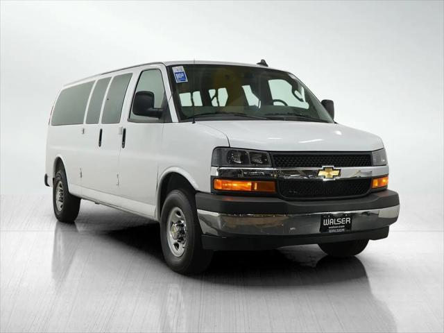 2025 Chevrolet Express Passenger RWD 3500 Extended Wheelbase LT