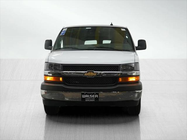2025 Chevrolet Express Passenger RWD 3500 Extended Wheelbase LT