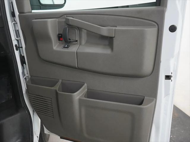 2025 Chevrolet Express Passenger RWD 3500 Extended Wheelbase LT