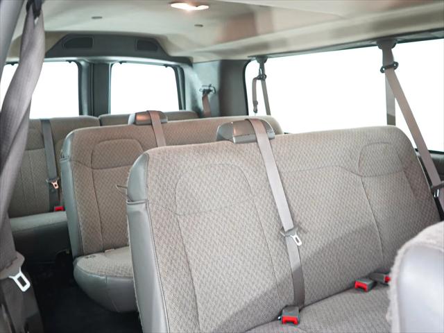2025 Chevrolet Express Passenger RWD 3500 Extended Wheelbase LT