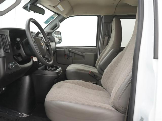 2025 Chevrolet Express Passenger RWD 3500 Extended Wheelbase LT