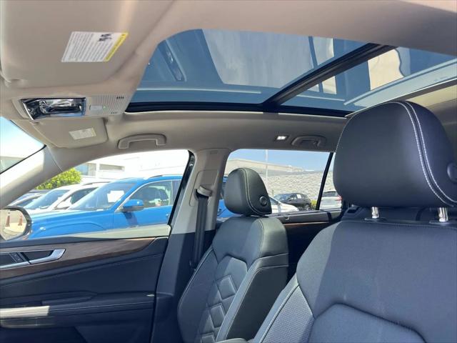 2026 Volkswagen Atlas SE with Technology